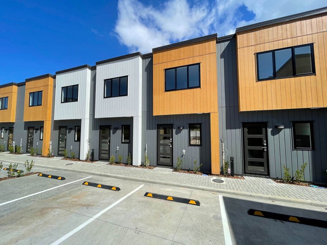 10/41 Routley Drive, Glen Eden, Auckland - Carousel 2