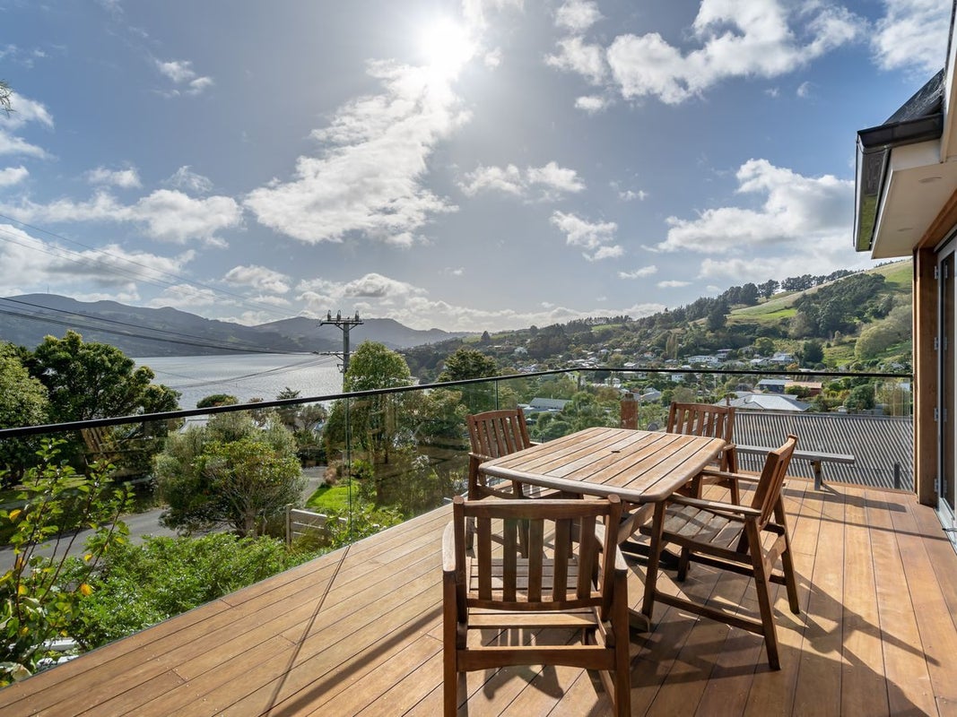 5 Hellyer Street, Macandrew Bay, Dunedin - Carousel 1