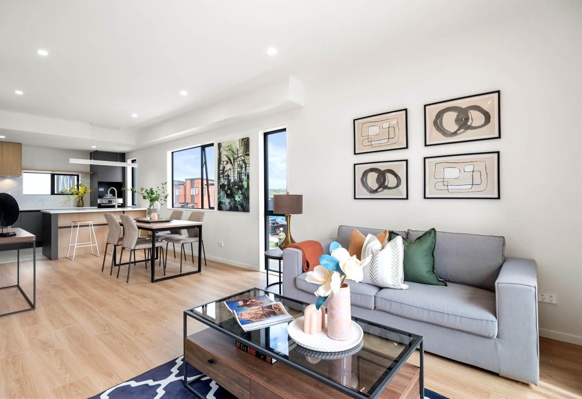 19 Papatahi Lane, Flat Bush, Auckland - Carousel 2