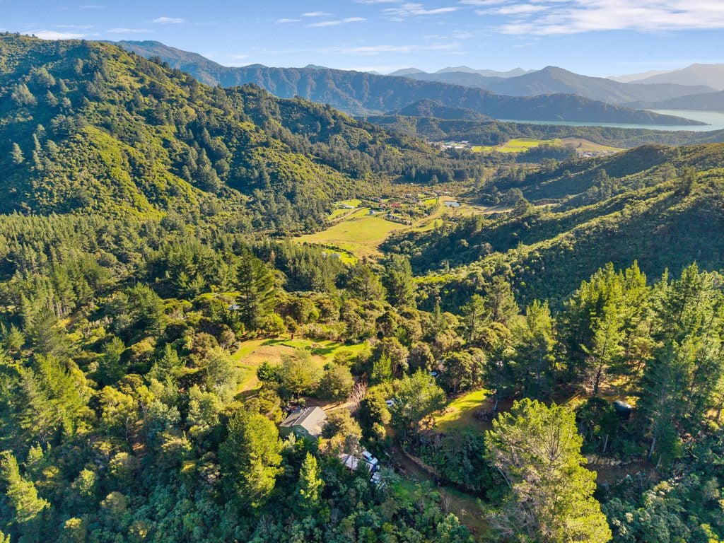 165 Boons Valley Road, Waikawa, Picton - Carousel 50