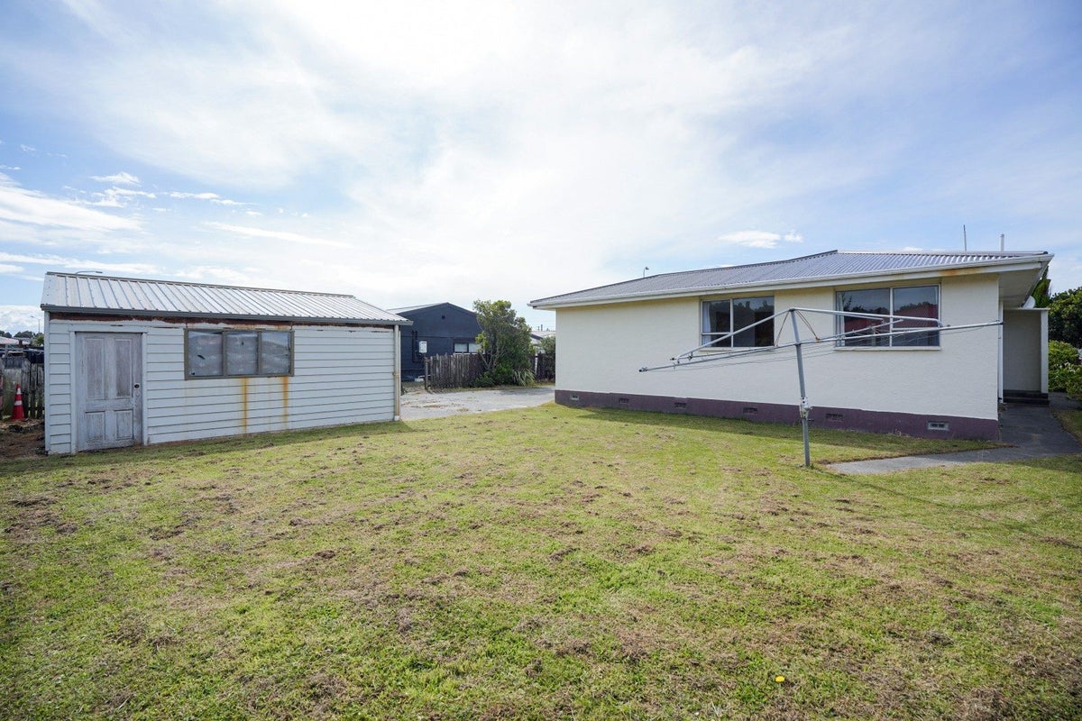 17 Paisley Street, Kew, Invercargill - Carousel 24