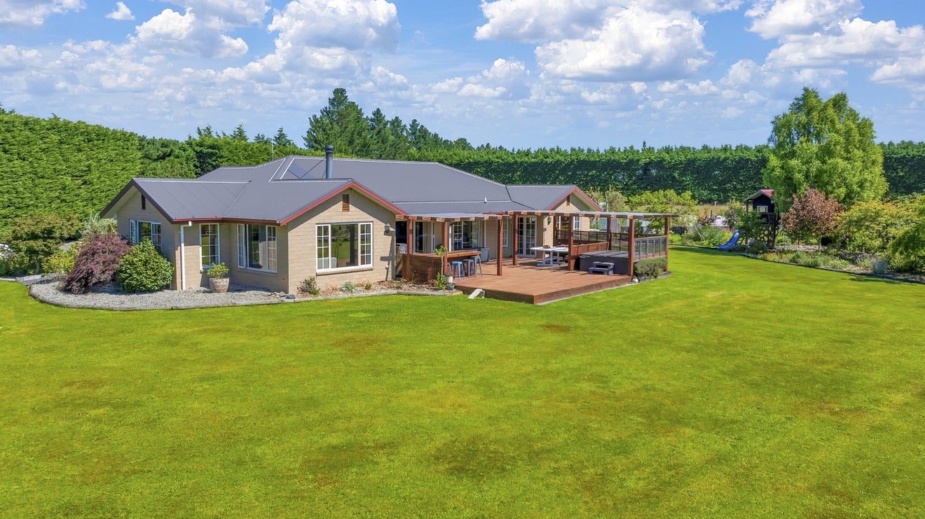267 Ashworths Road, View Hill, Oxford - Carousel 1