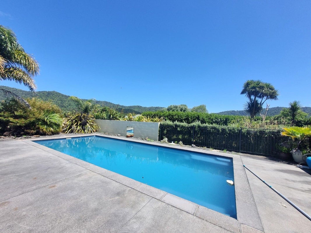 24 Ray Road, NGARUAWAHIA - Carousel 1