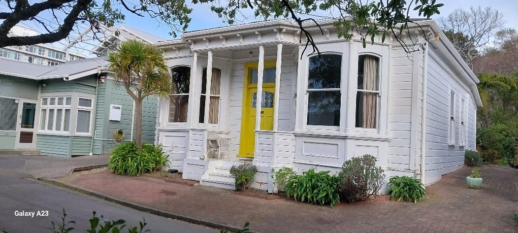 17A Everton Terrace, Kelburn, Wellington - Carousel 1