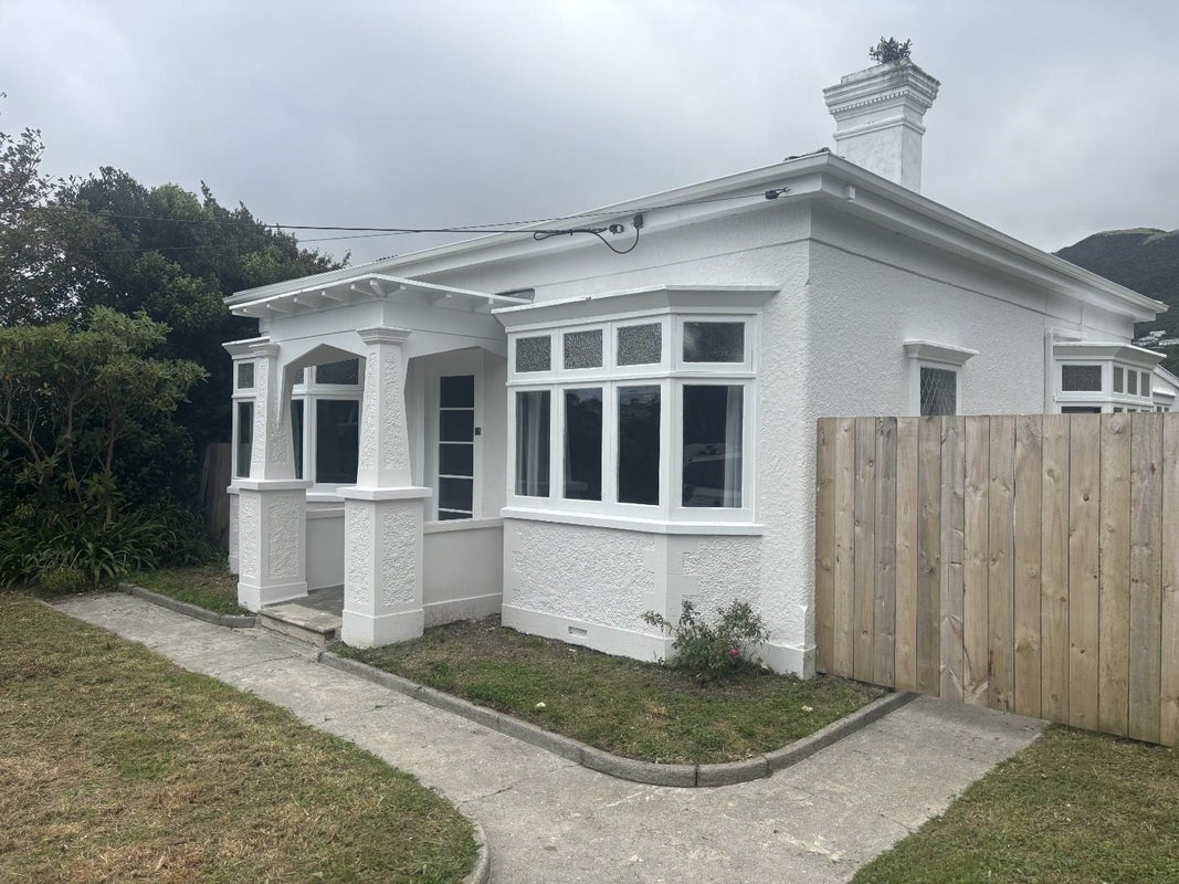 15 Abbott Street, Ngaio, Wellington - Carousel 1