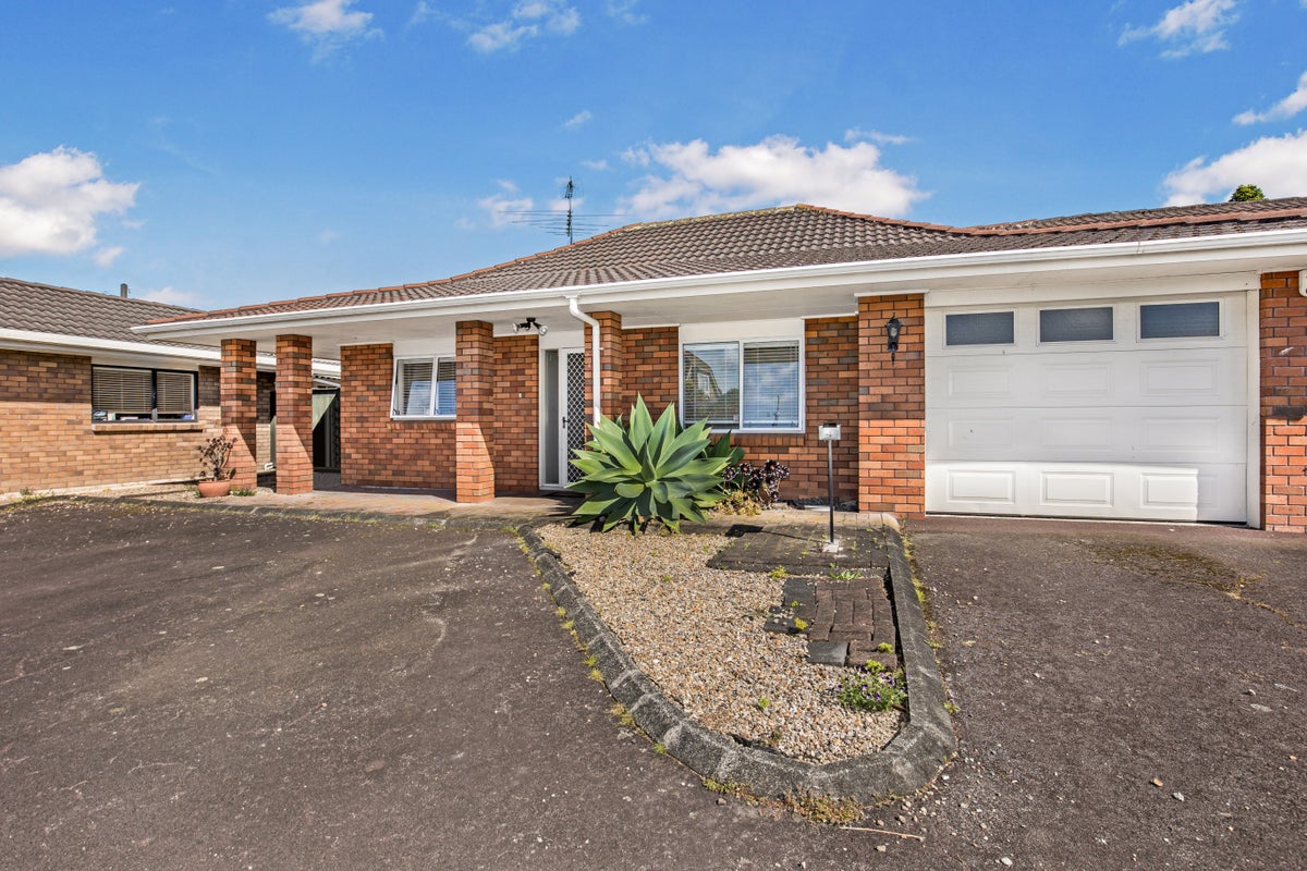 4/15 Don Street, Papakura, Auckland - Carousel 1