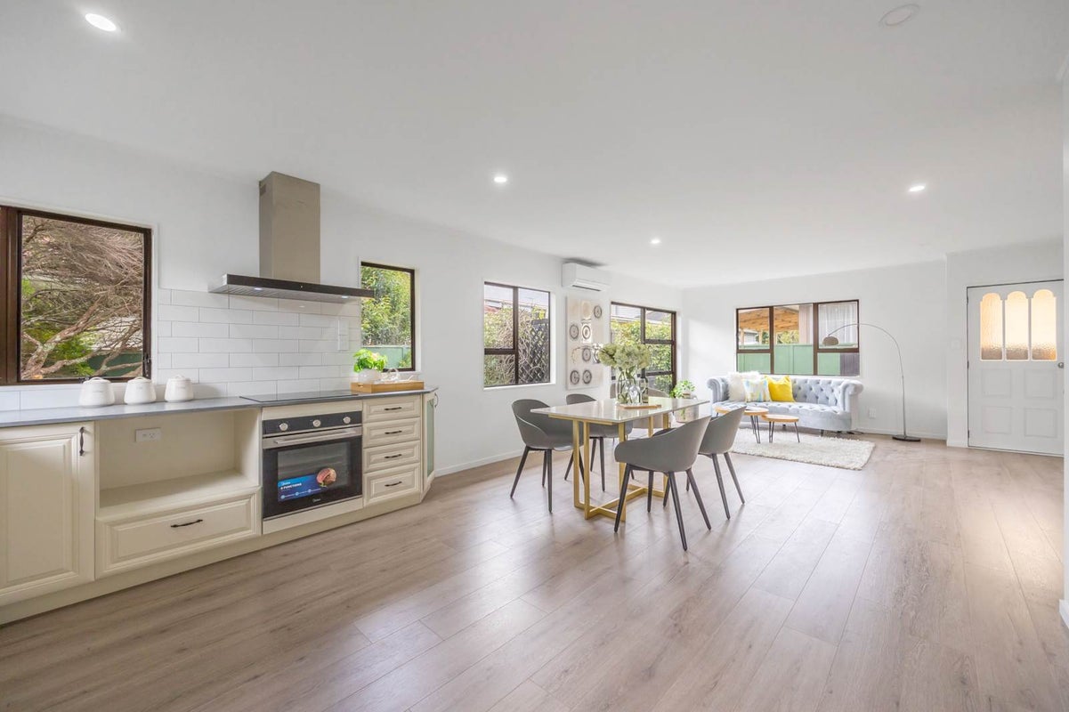 1/18 Tonar Street, Northcote, Auckland - Carousel 1