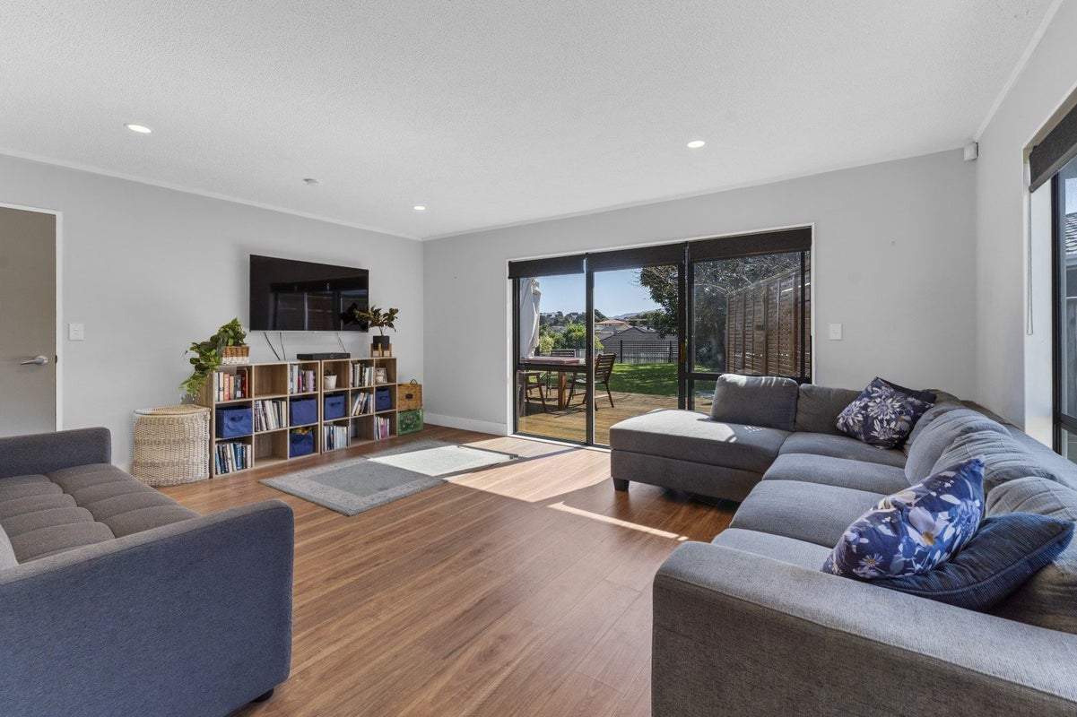 57 Weggery Drive, Waikanae Beach, Waikanae - Carousel 2