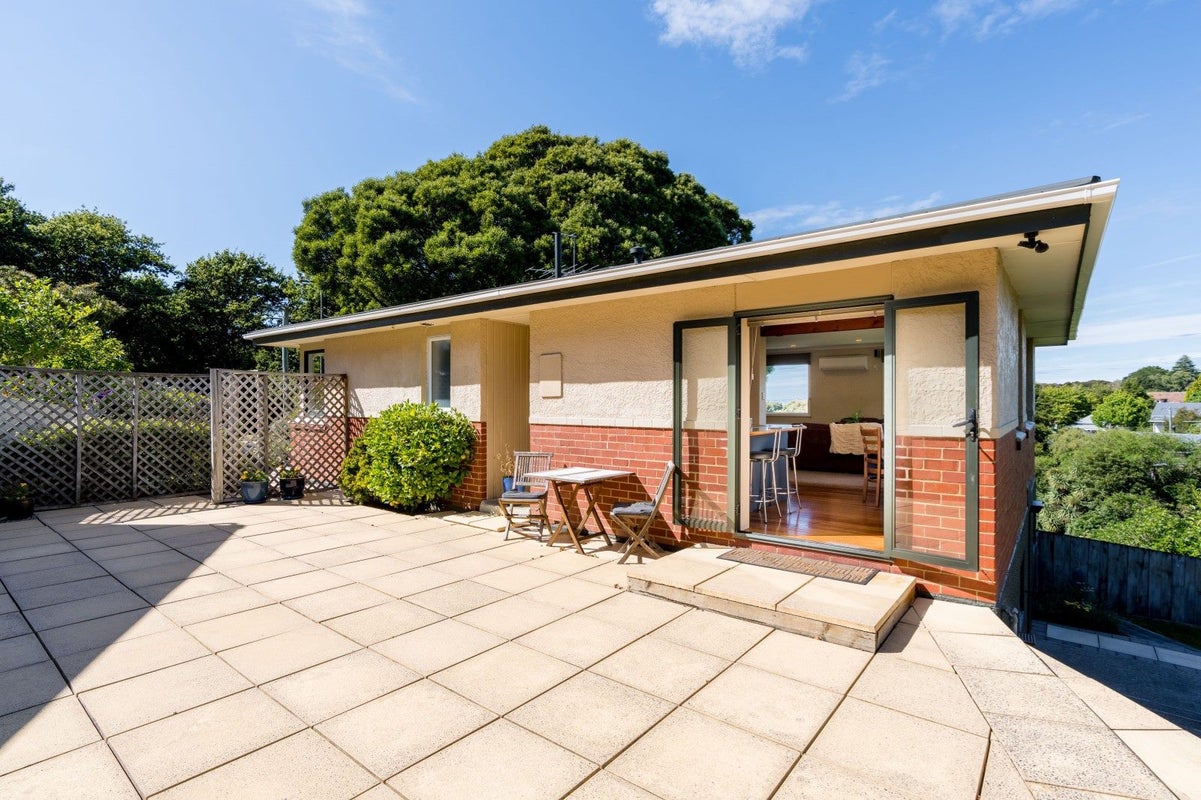6 Stonelaw Terrace, Maori Hill, Dunedin - Carousel 1