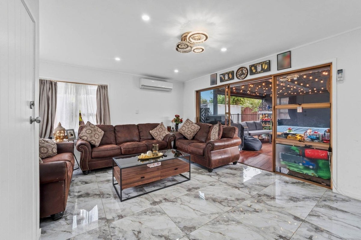 3/44 Wallace Road, Papatoetoe, Auckland - Carousel 1