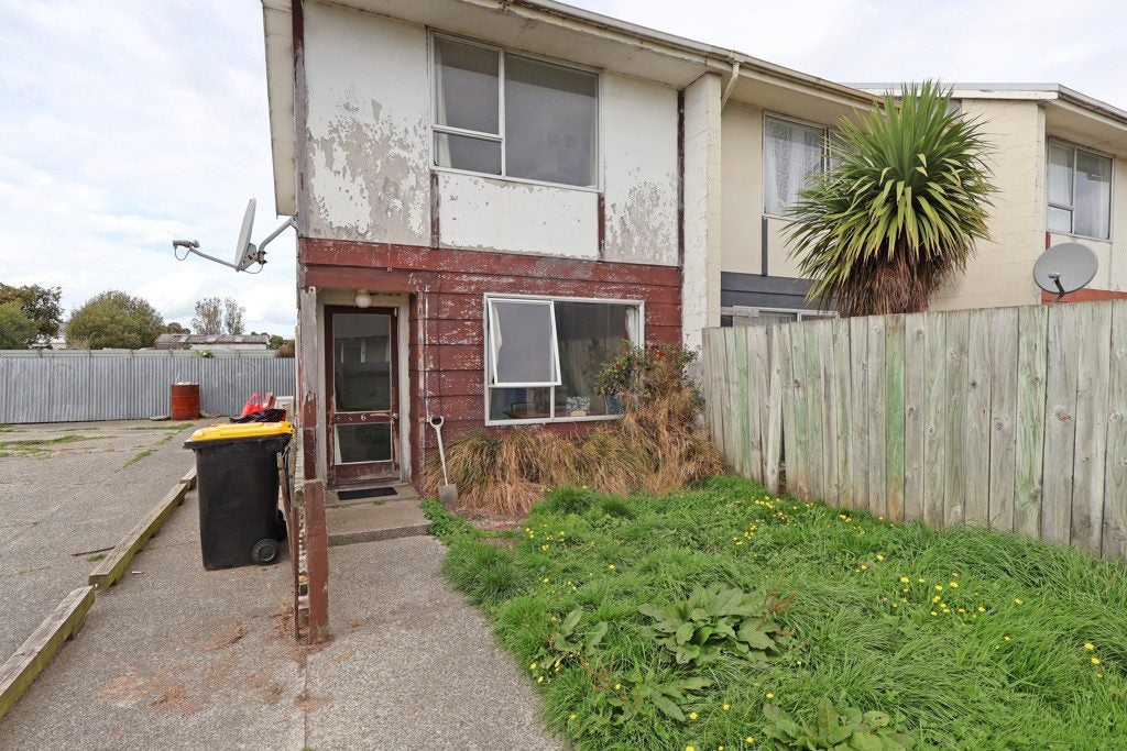6/214 Crinan Street, Appleby, Invercargill - Carousel 1