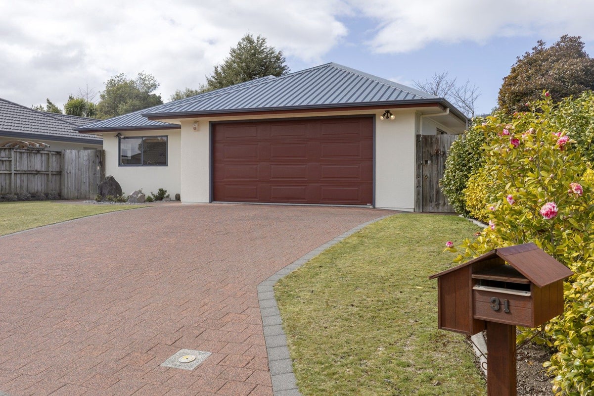 31 Balmoral Drive, Hilltop, Taupo - Carousel 1