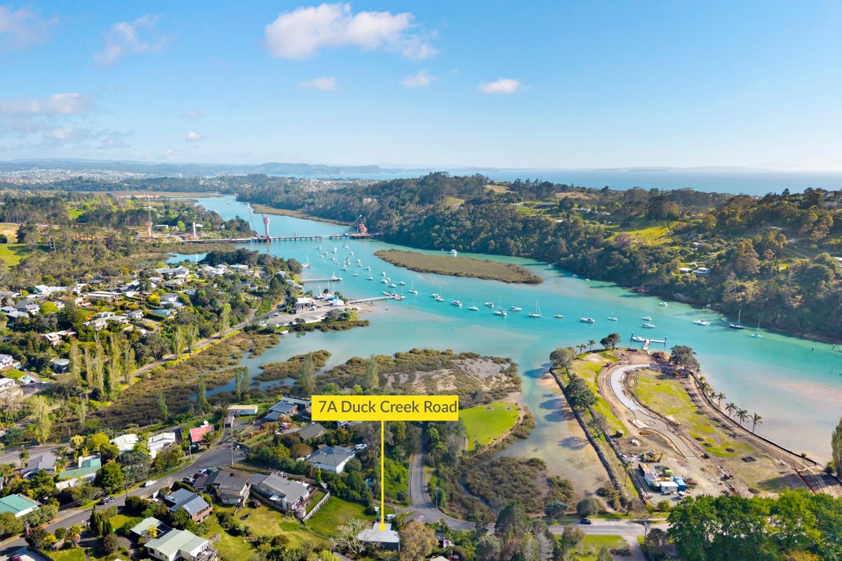 7A Duck Creek Road, Stillwater, Silverdale - Carousel 1