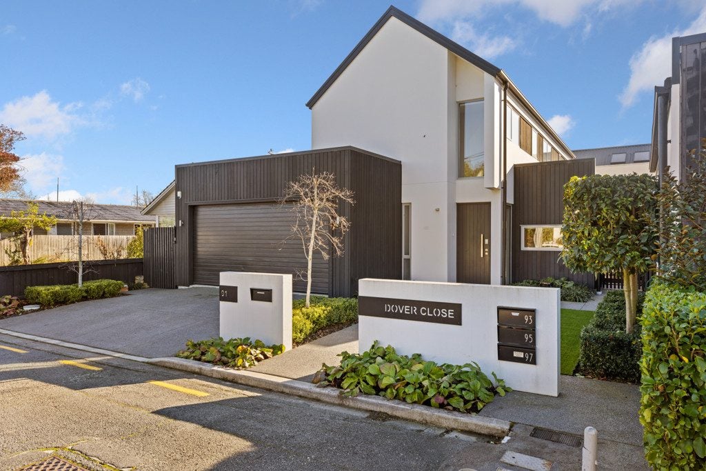 91 Dover Street, St Albans, Christchurch - Carousel 1