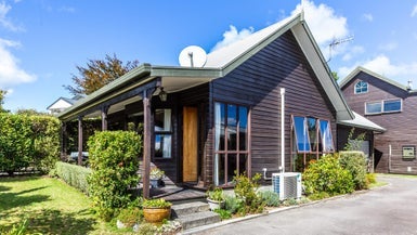 83 Rainbow Drive, Rainbow Point, Taupo - Carousel 1