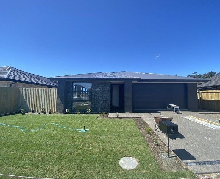 6 Arapawa Street, Belfast, Christchurch - Carousel 2