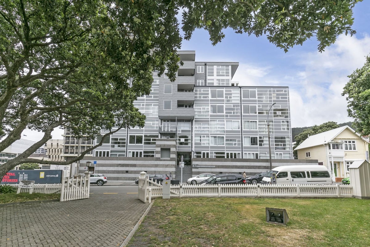 14/43 Mulgrave Street, Thorndon, Wellington - Carousel 1