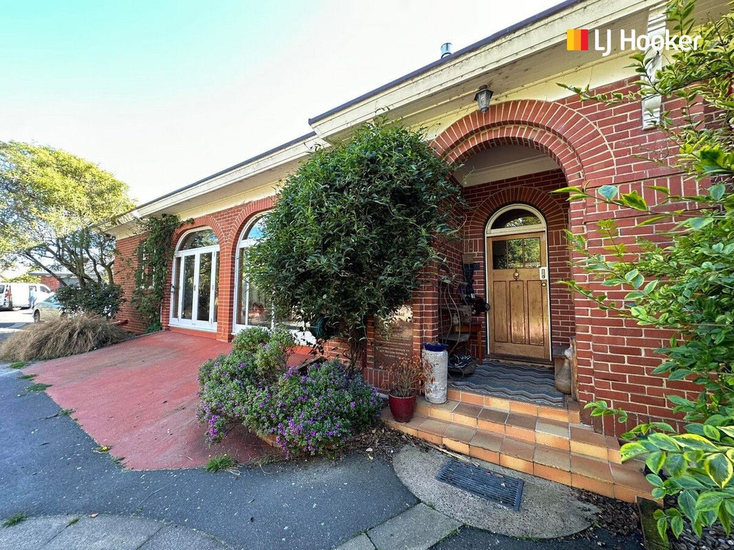 6A Elliffe Place, Shiel Hill, Dunedin - Carousel 1