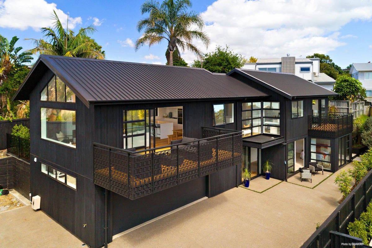 202A Riddell Road, Glendowie, Auckland - Carousel 1