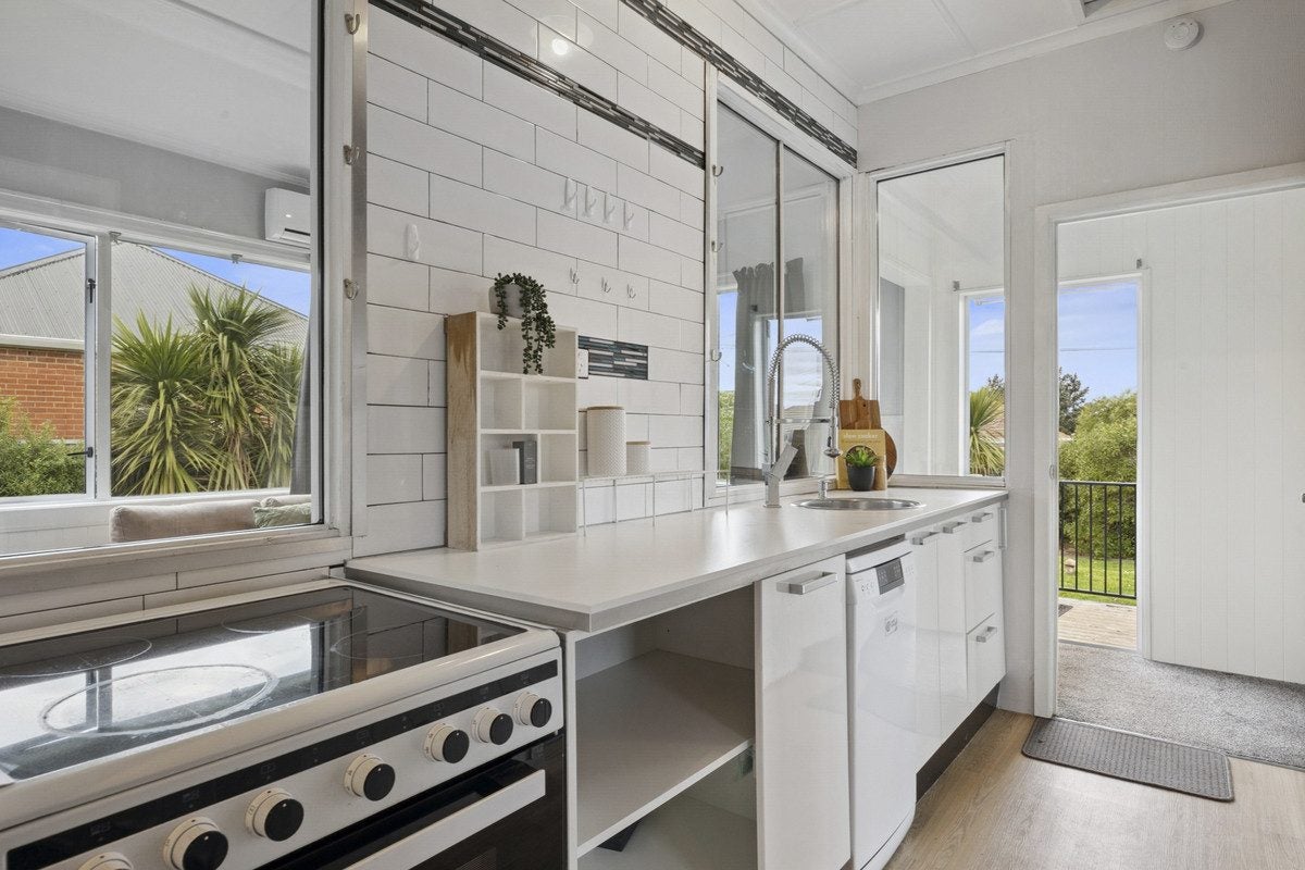 15 Puketai Street, Andersons Bay, Dunedin - Carousel 2