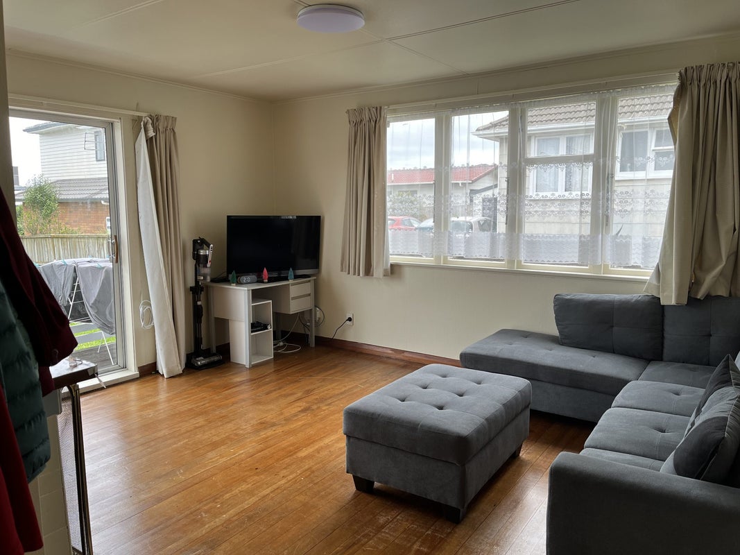 97 Hillsborough Road, Hillsborough, Auckland - Carousel 2
