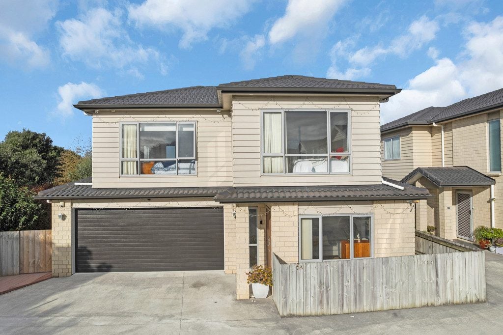 5A Stamford Park Road, Mount Roskill, Auckland - Carousel 1