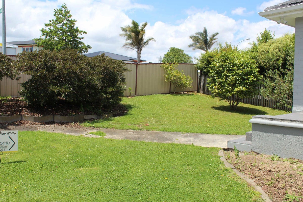 121 Moore Street, Howick, Auckland - Carousel 2