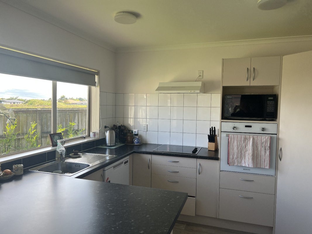 23/9 Fuller Close, Levin, Levin - Carousel 2