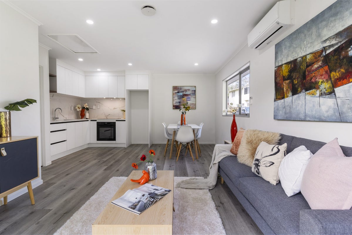 2/23 Shoreham Street, Avondale, Auckland - Carousel 2