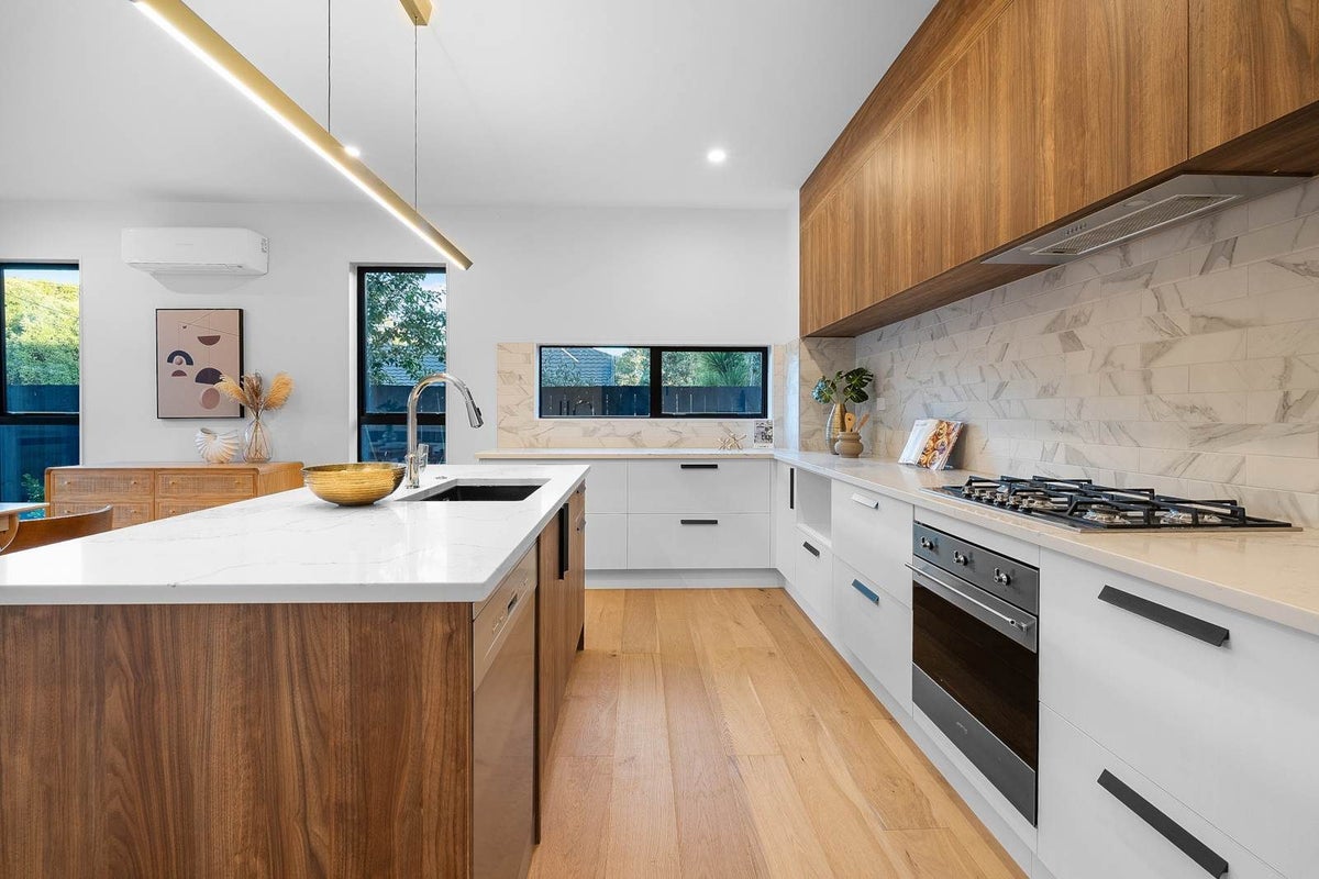 41D Sunnynook Road, Forrest Hill, Auckland - Carousel 2
