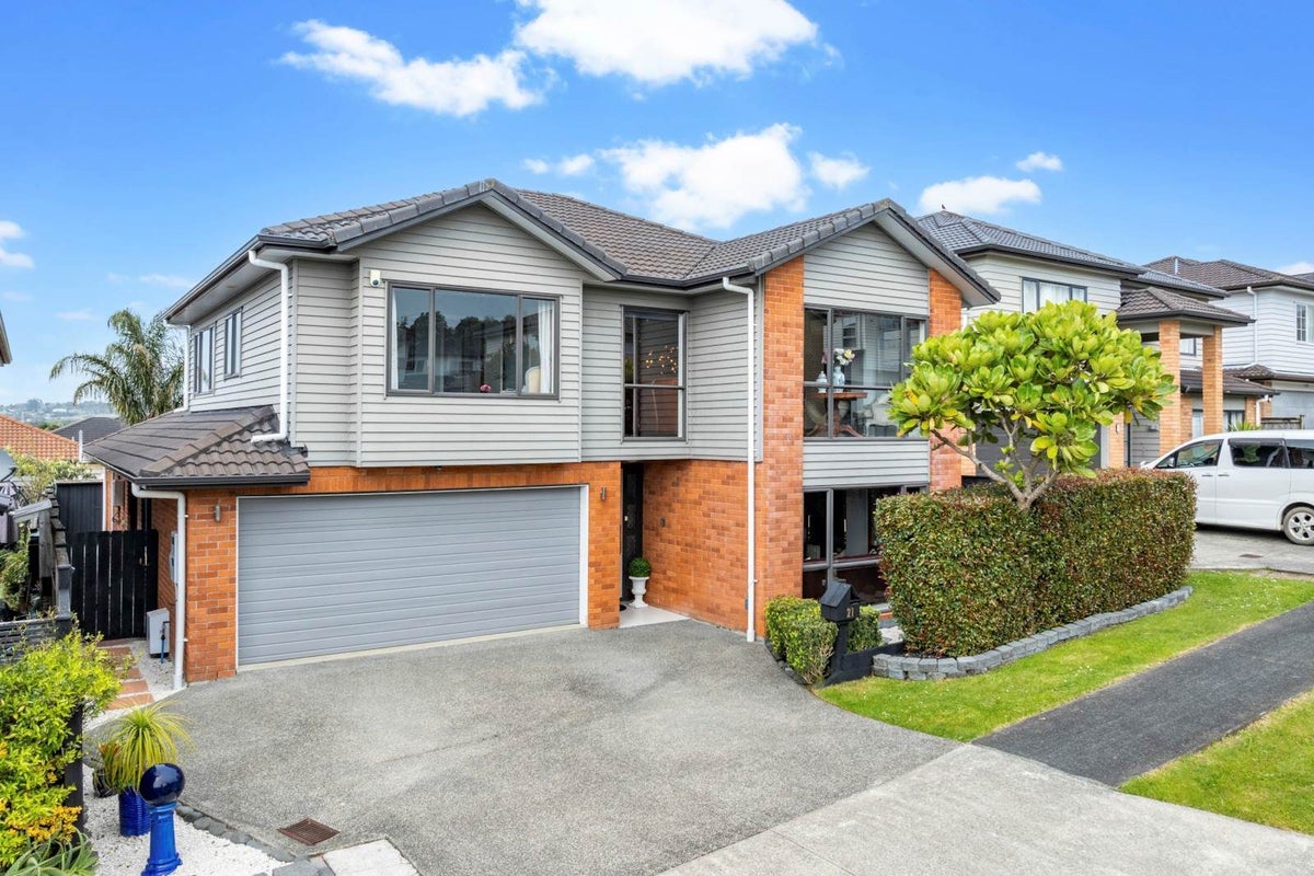 21 Seresin Crescent, Flat Bush, Manukau City, Auckland - Carousel 2
