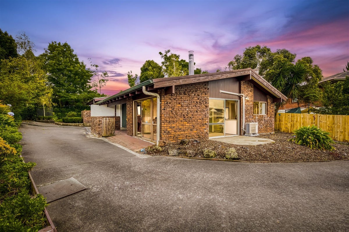 1/39 Miltonia Avenue, Te Atatu South, Auckland - Carousel 1