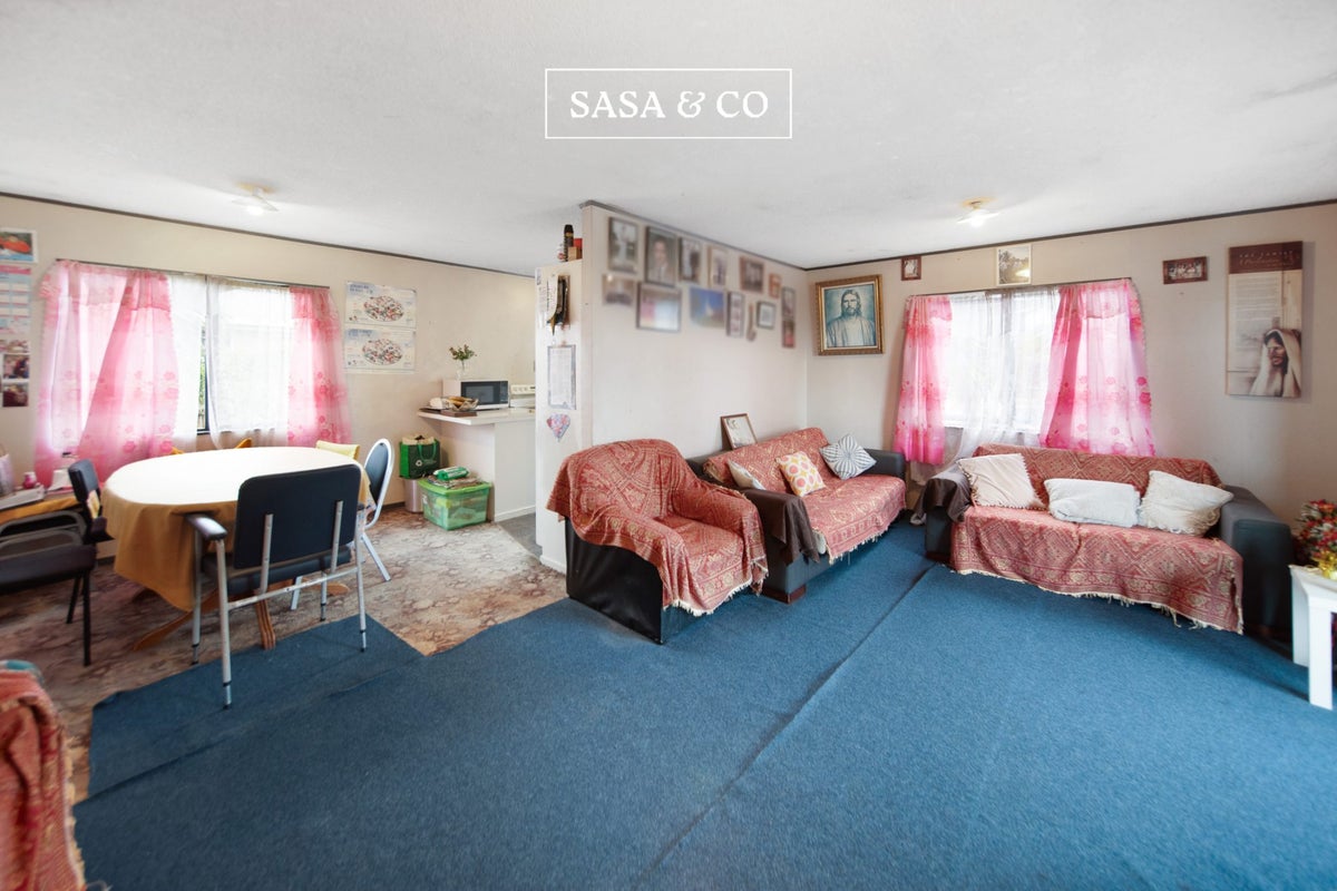 14 Cyril Crescent, West Harbour, Auckland - Carousel 2