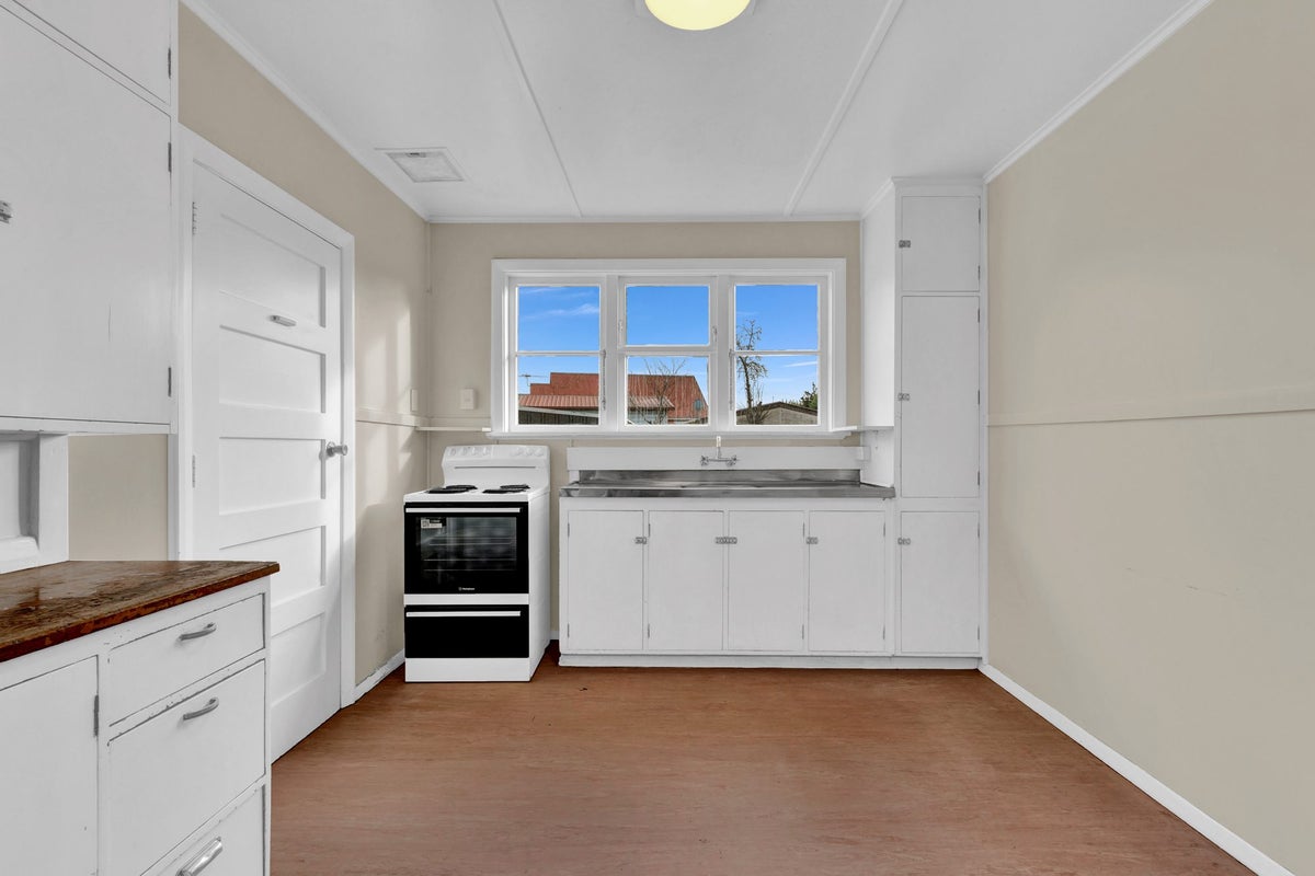 42 Pitcairn Crescent, Bryndwr, Christchurch City, Canterbury - Carousel 2