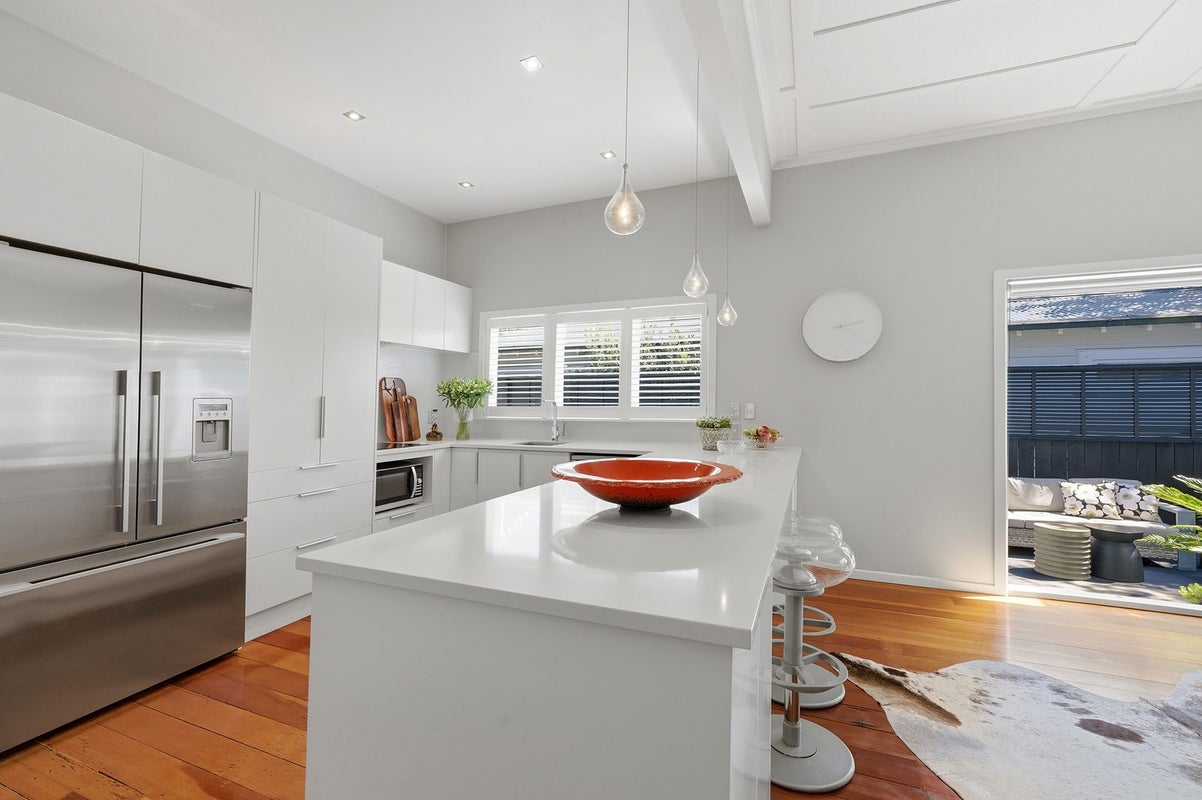 2/8 Tennyson Street, Northcote Point, Auckland - Carousel 2