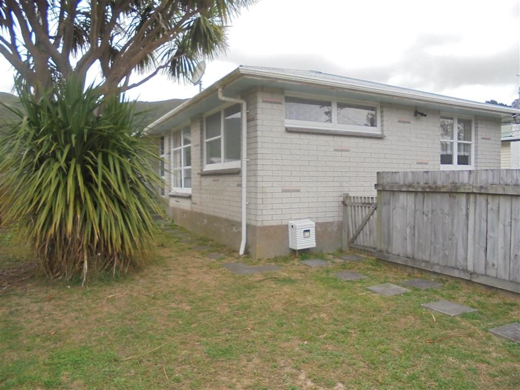 90A Frederick Street, Wainuiomata, Lower Hutt - Carousel 1