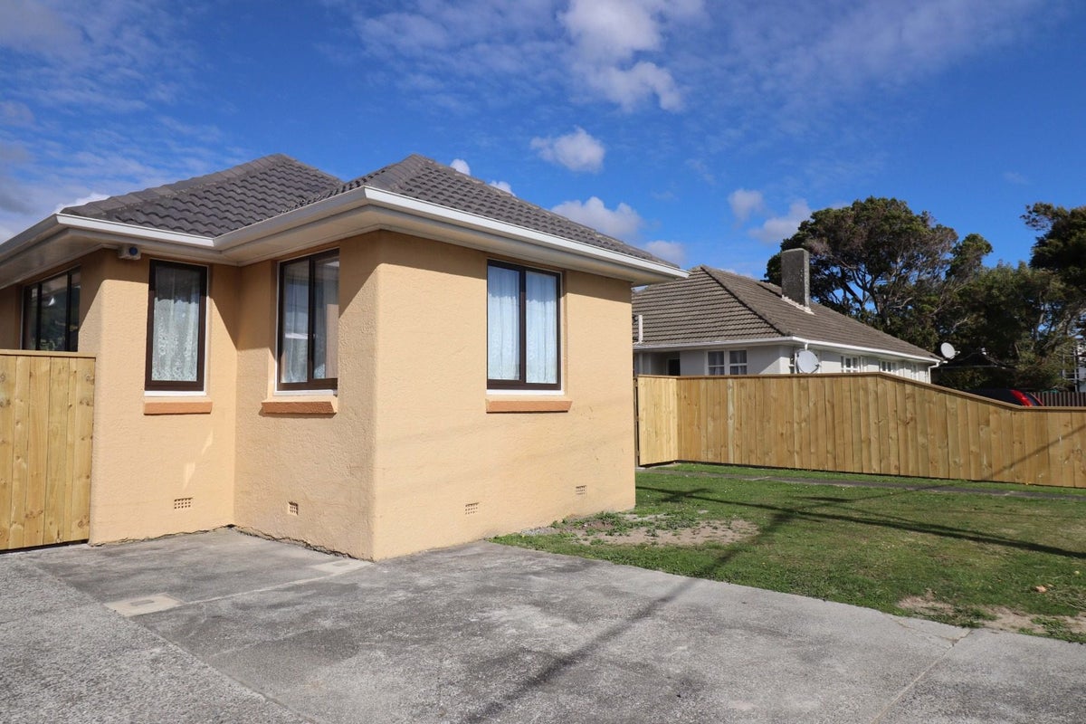 384 Cambridge Terrace, Naenae, Lower Hutt - Carousel 12