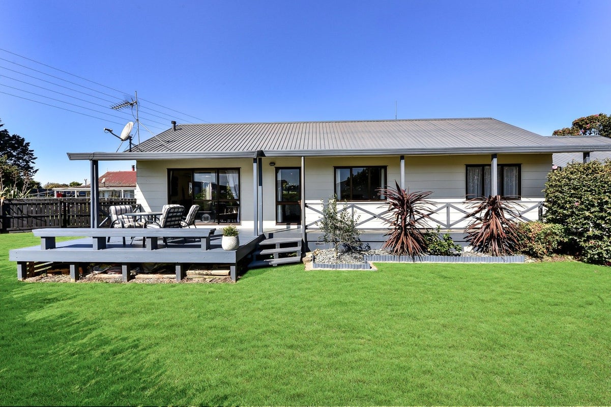 27 Rutland Street, Fairview Downs, Hamilton - Carousel 1