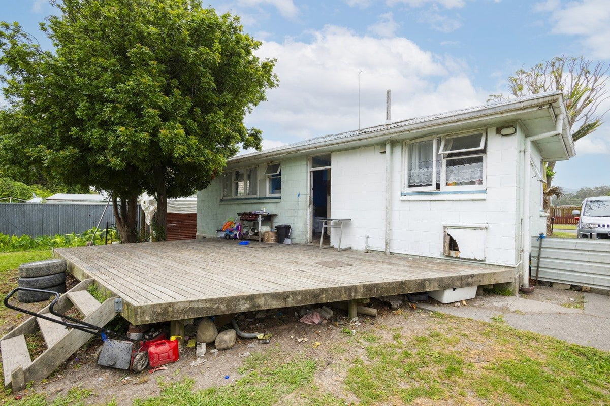 24 Dalton Street, Outer Kaiti, Gisborne - Carousel 2