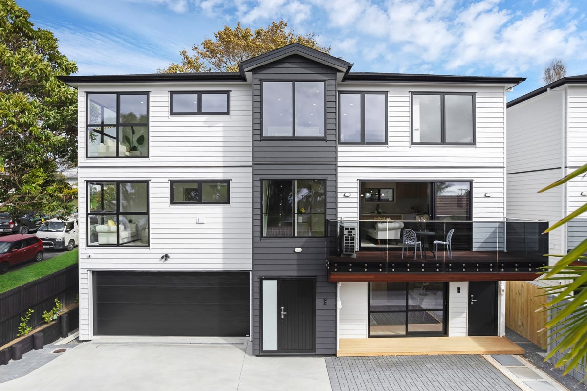 16A Brandon Road, Glen Eden, Auckland - Carousel 2