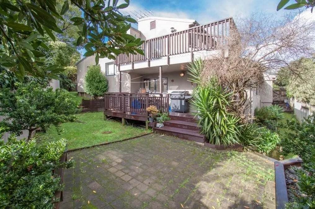2 Salas Place, Howick, Auckland - Carousel 19