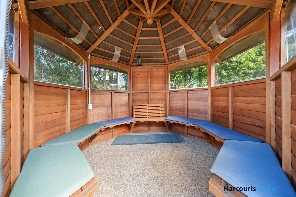 17 Brothers Street, New Windsor, Auckland - Carousel 12