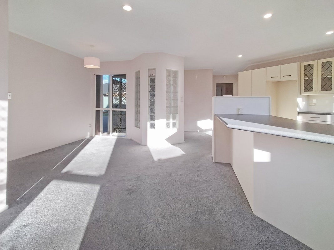 11B Cheval Place, Taradale, Napier - Carousel 2