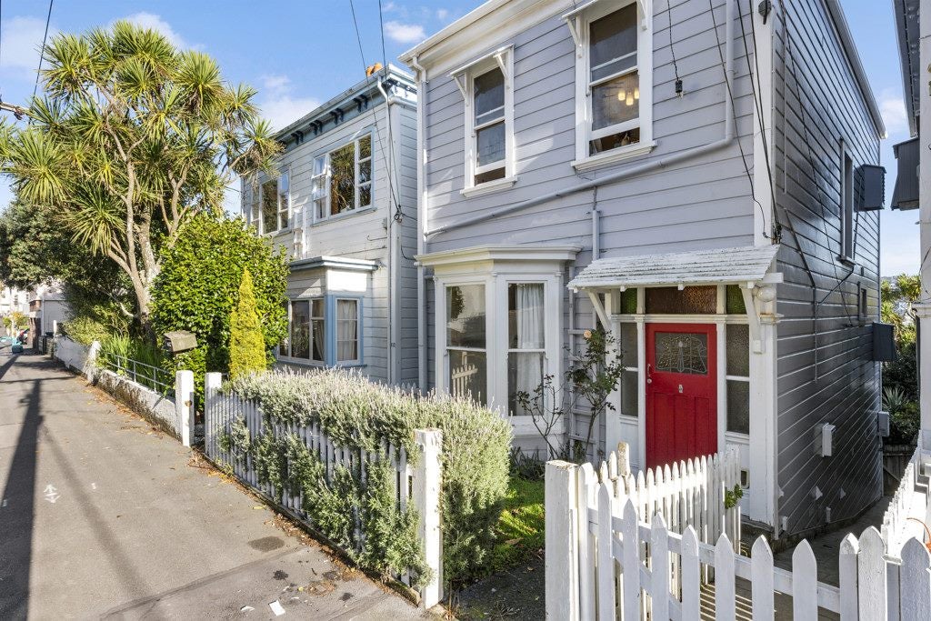100 Austin Street, Mount Victoria, Wellington - Carousel 2