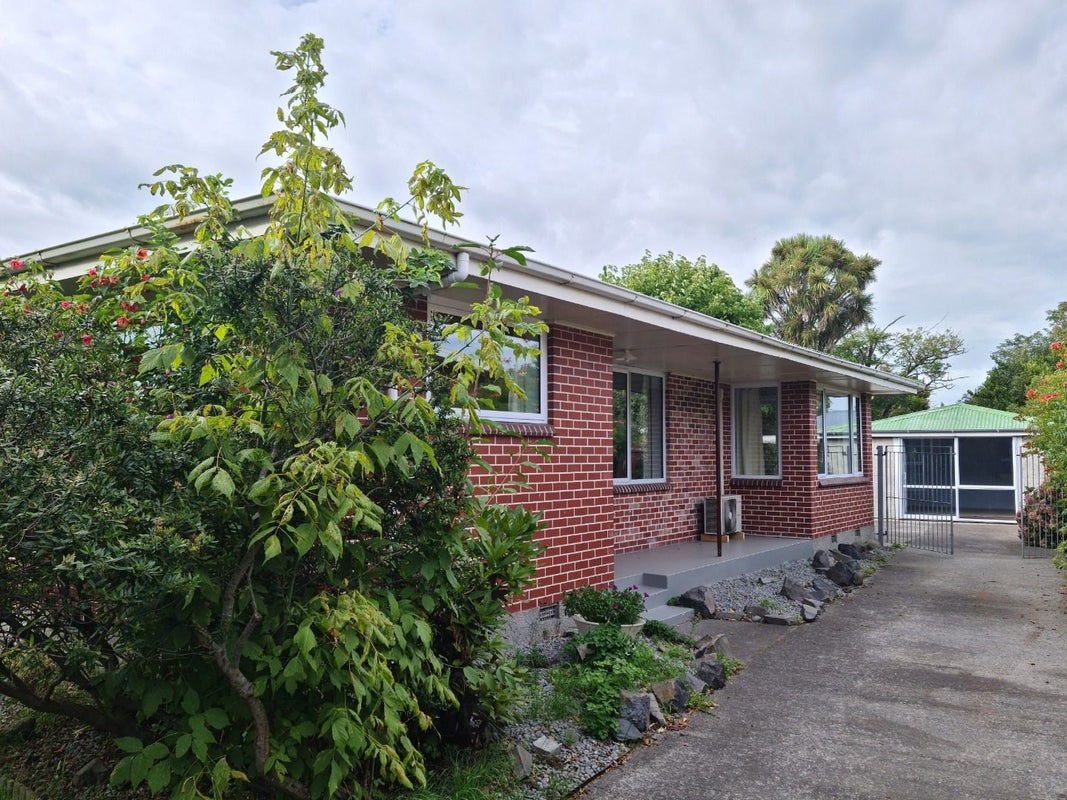 5 Wyatt Place, Russley, Christchurch - Carousel 1