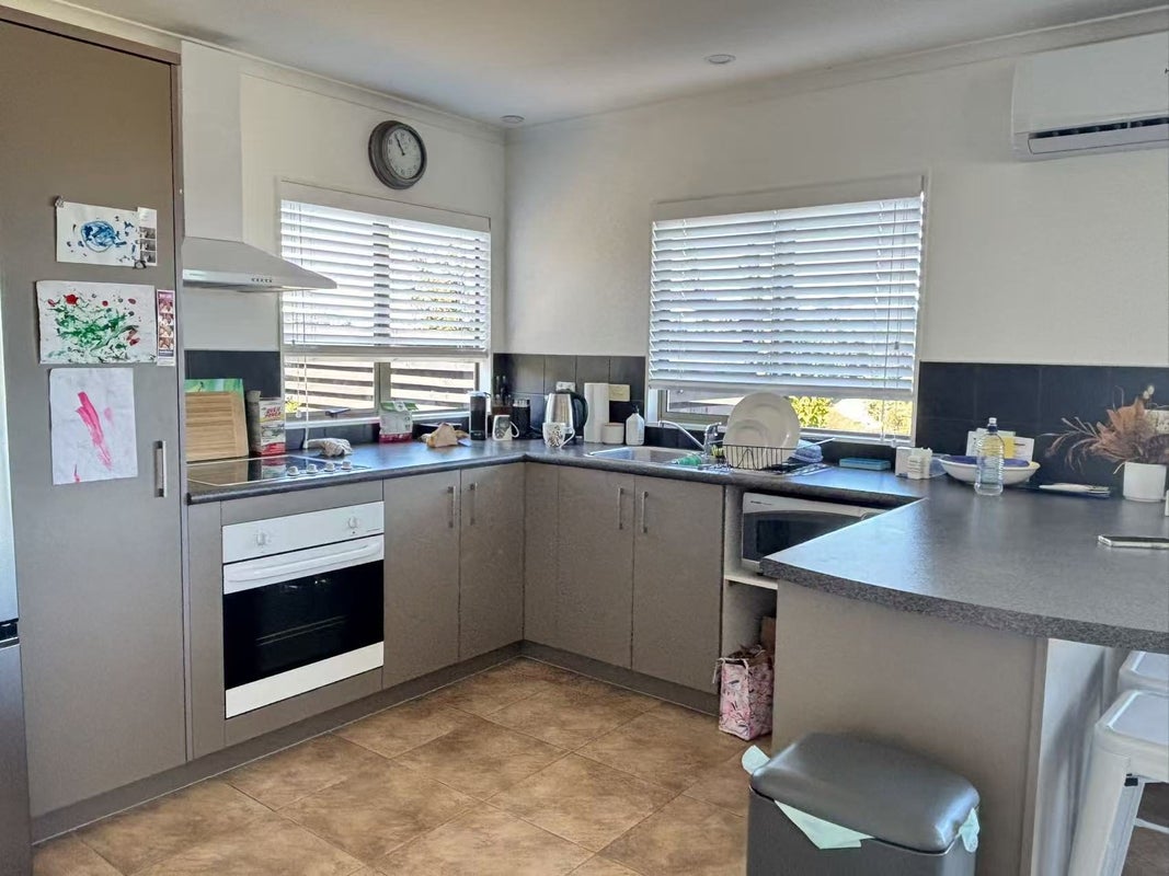 60 Whites Road, Howick - Carousel 2