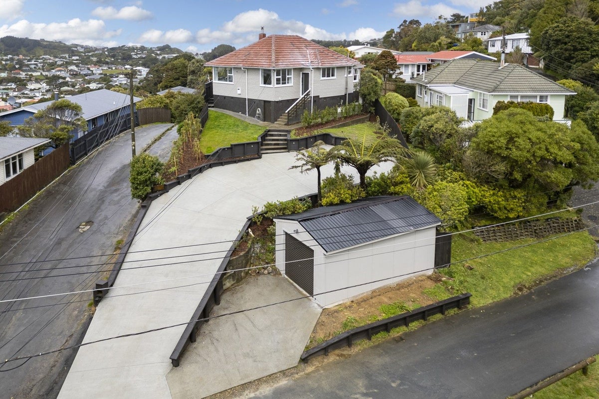 173 Broderick Road, Johnsonville, Wellington - Carousel 2