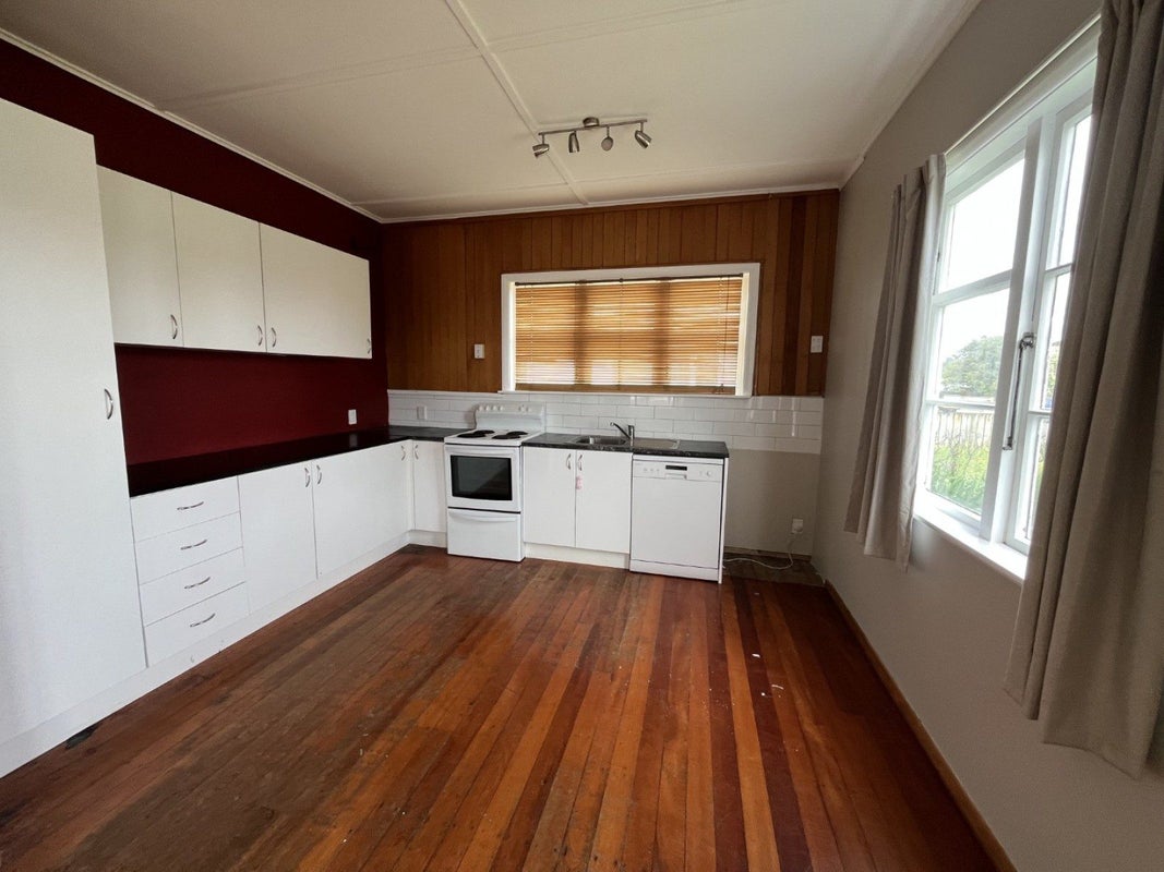 126 Rangiora Avenue, Roslyn, Palmerston North - Carousel 2