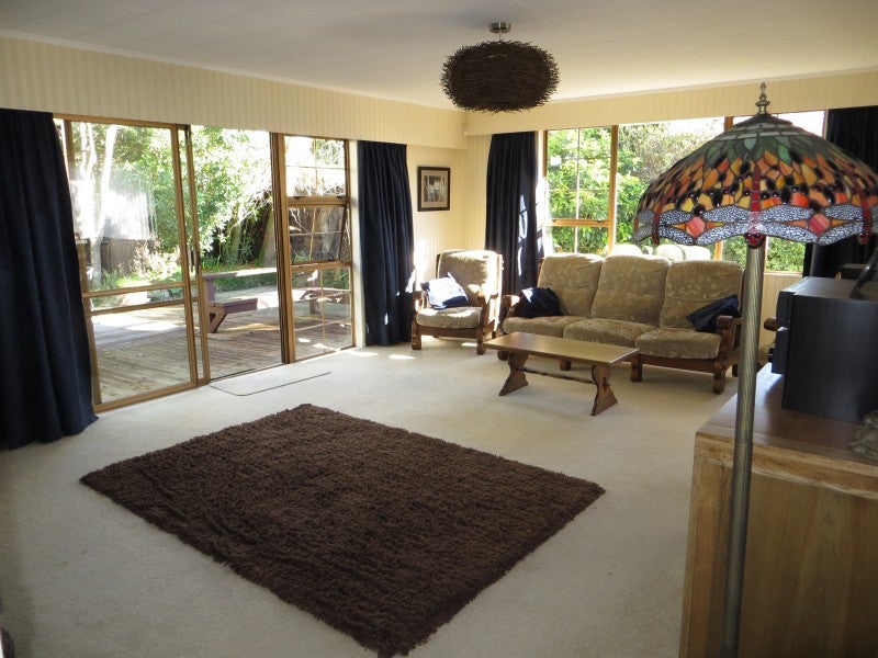 2 Kent Crescent, Awapuni, Palmerston North - Carousel 2