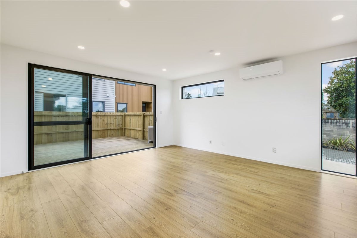 1/13 Windy Ridge Road, Glenfield, Auckland - Carousel 2